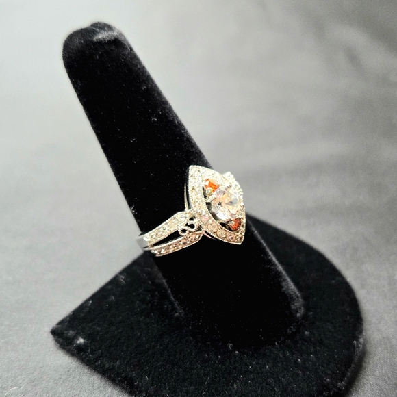 Faux diamond and citrine ring. Silver plate, size 9. - Picture 2 of 11